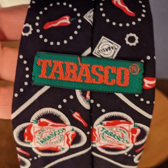 TABASCO Hot Peppers Tie - Picture 4 of 5